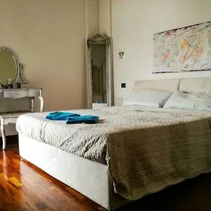  Appartamento 100 Viale Italia
